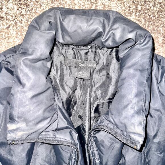 Calvin Klein Jeans Women's Black Full Zip Collared Down Puffer Jacket in Black - Picture 5 of 12